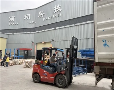 Almanya ve Katar'a İki Oyun Konsolu Dolabı